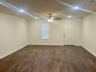 2408 Boydston St #B - Photo 2 of 9