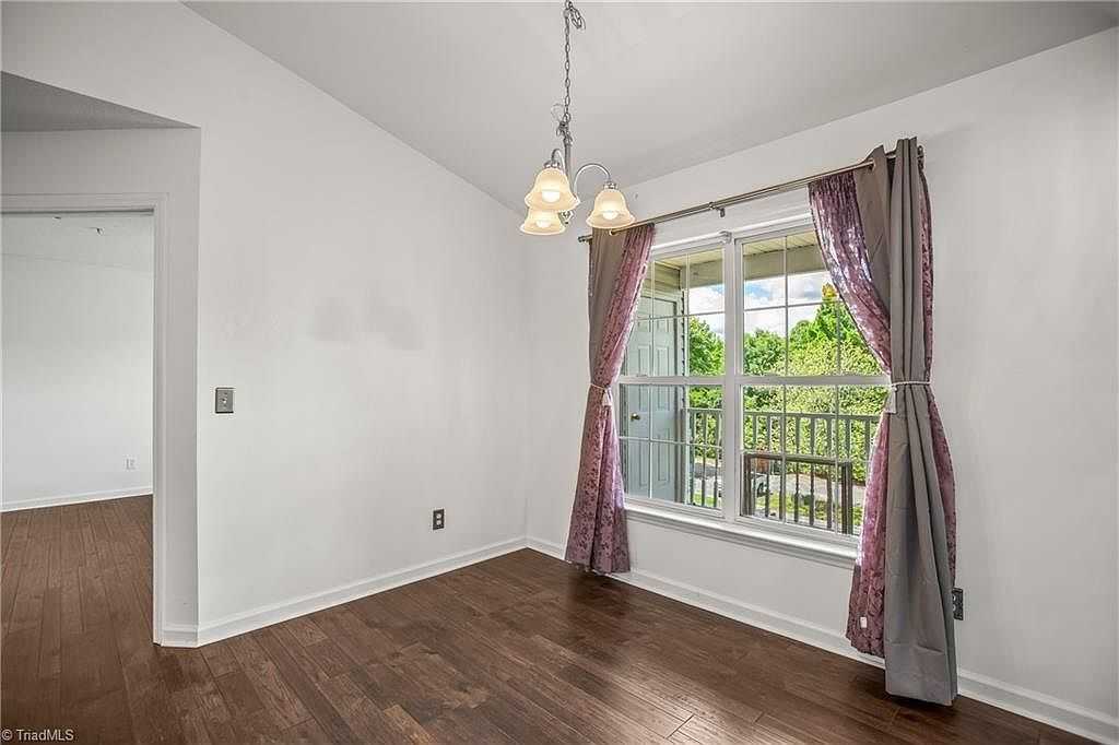 131 Rivertree Ln #1 - Photo 4 of 11