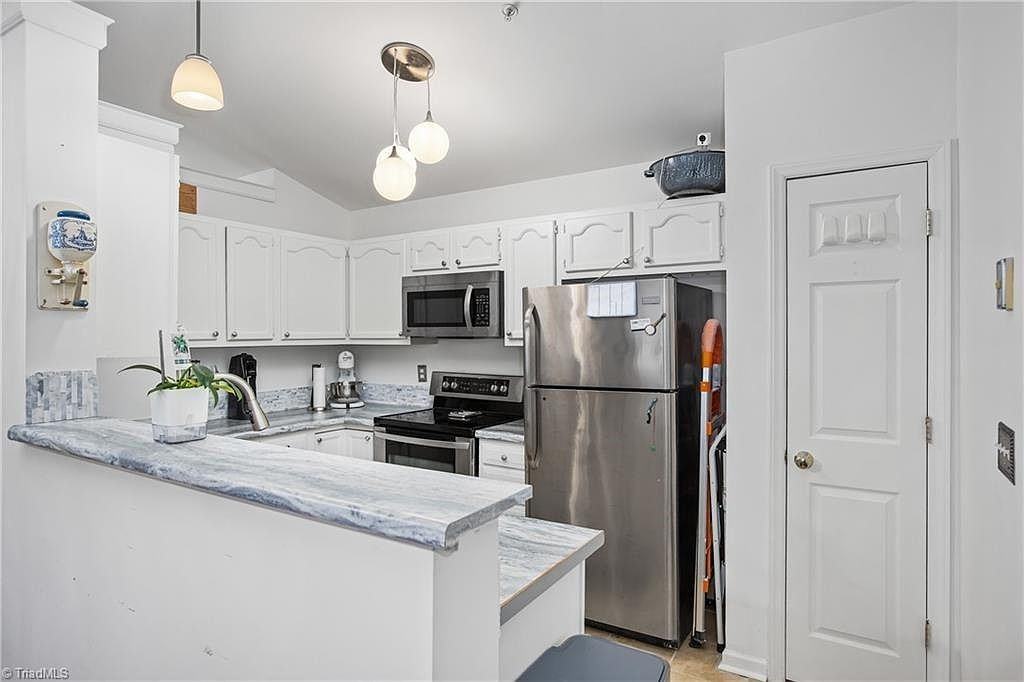 131 Rivertree Ln #1 - Photo 7 of 11
