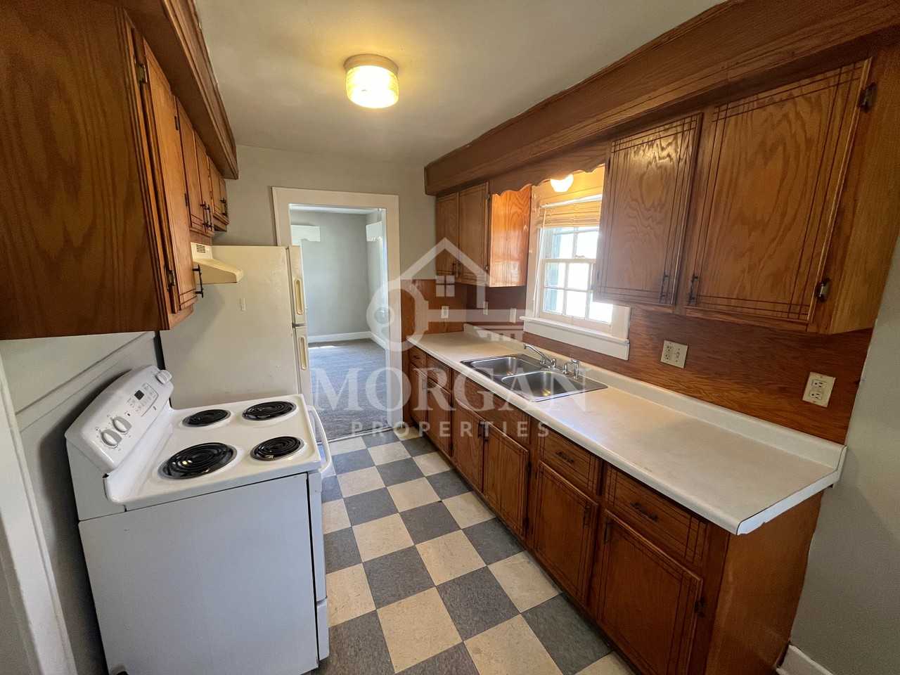 1408 Walton St #1 - Photo 3 of 6