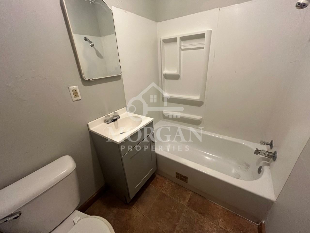 1408 Walton St #1 - Photo 4 of 6