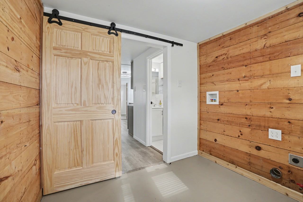 6520 S 070 E #1 - Photo 6 of 35