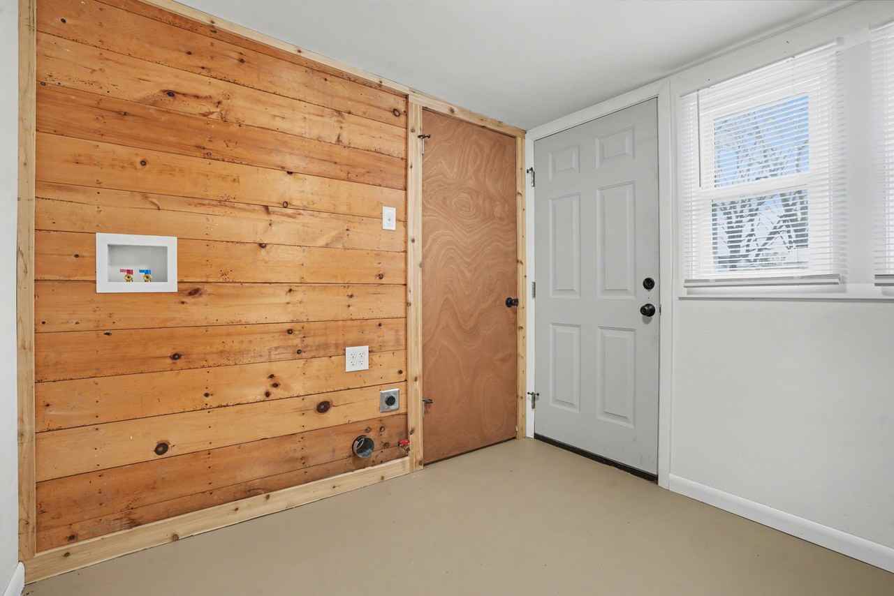 6520 S 070 E #1 - Photo 7 of 35