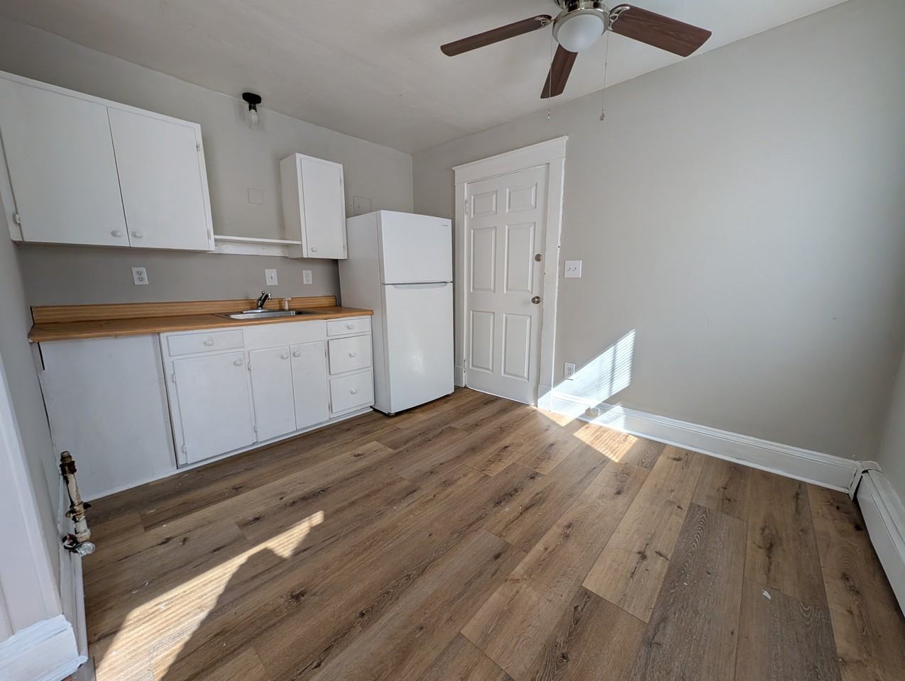 2908 Memorial Ave #3 - Photo 3 of 8