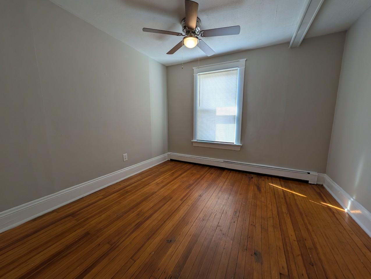 2908 Memorial Ave #3 - Photo 5 of 8