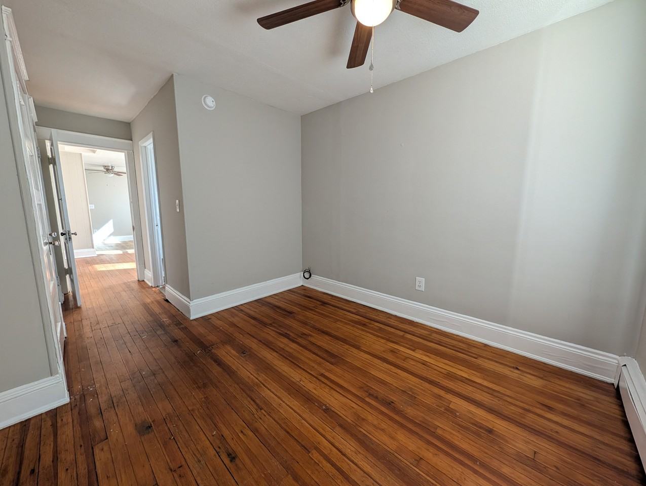 2908 Memorial Ave #3 - Photo 6 of 8