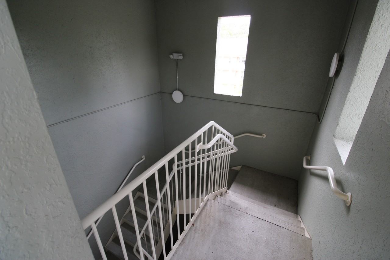 9158 Southwest 51st Road - J303Unit J-303 #J303 - Photo 3 of 29