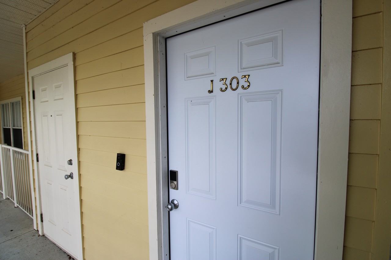 9158 Southwest 51st Road - J303Unit J-303 #J303 - Photo 4 of 29