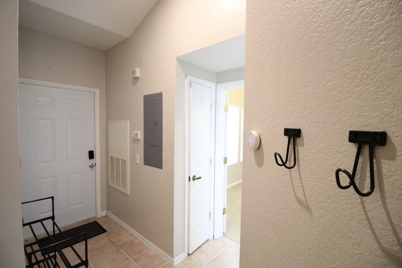 9158 Southwest 51st Road - J303Unit J-303 #J303 - Photo 6 of 29