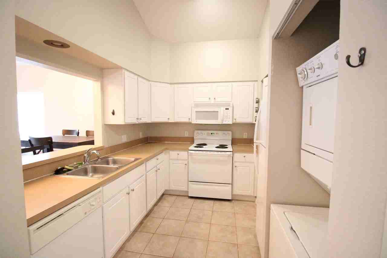 9158 Southwest 51st Road - J303Unit J-303 #J303 - Photo 7 of 29