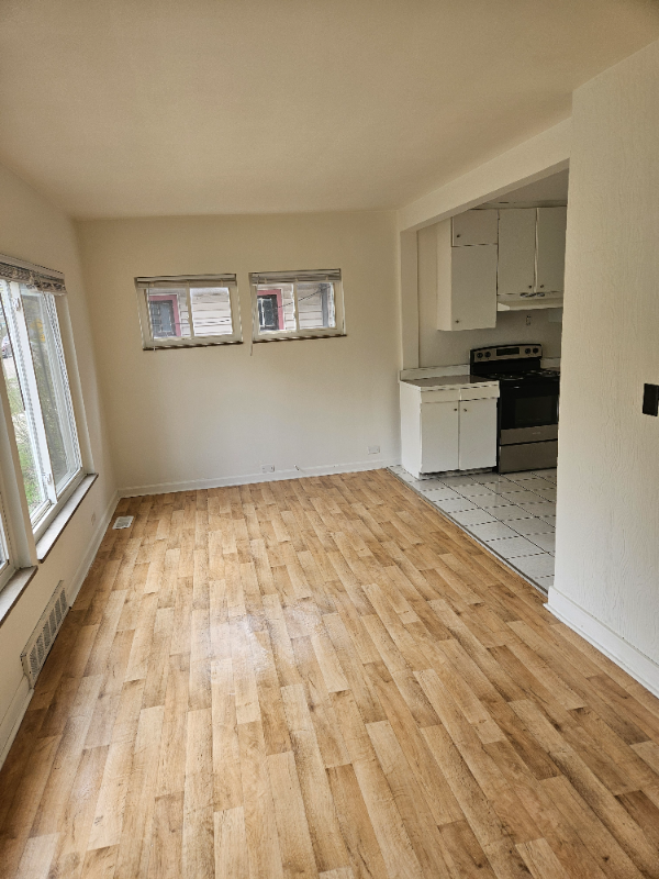 W Barnes Ave #1 - Photo 3 of 12