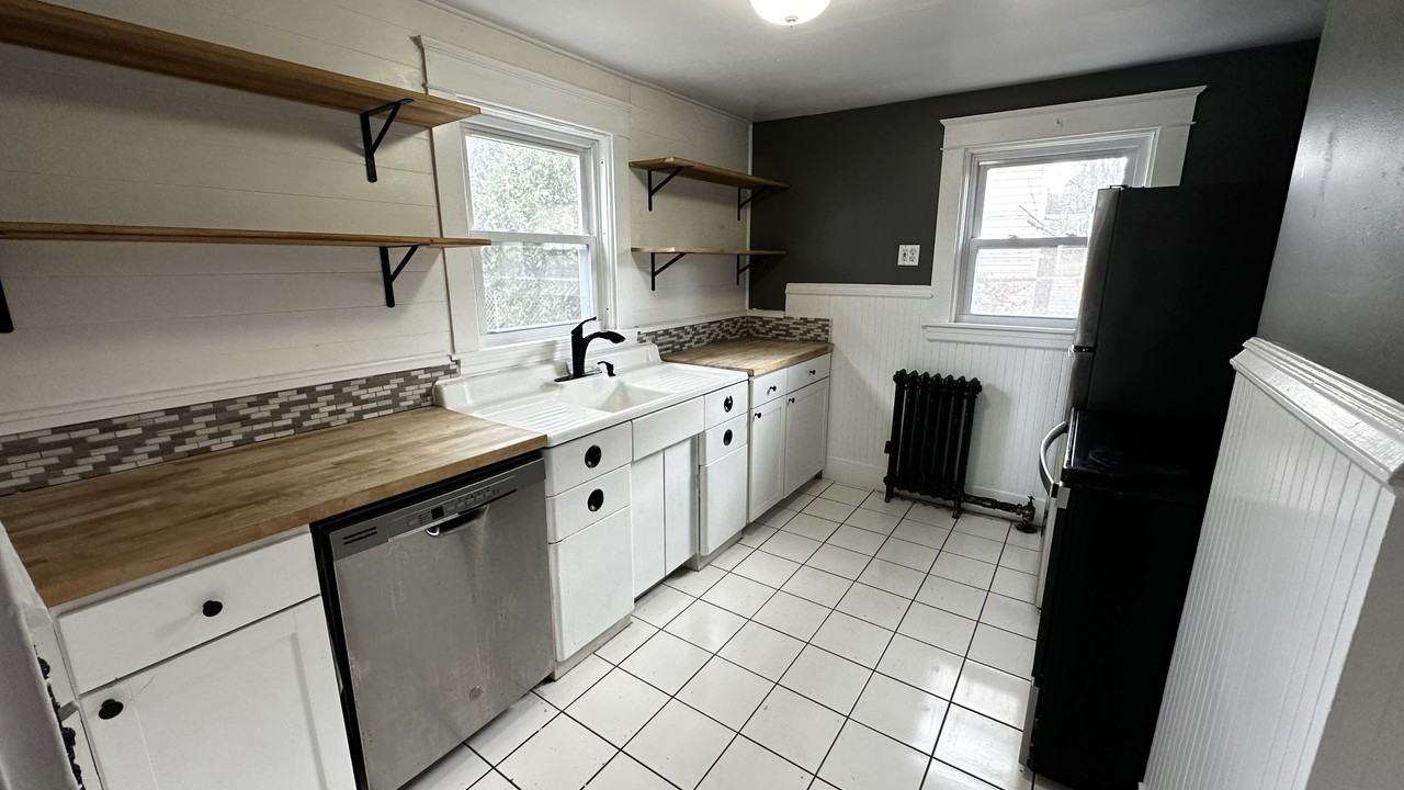 24 Stone St #1 - Photo 7 of 13