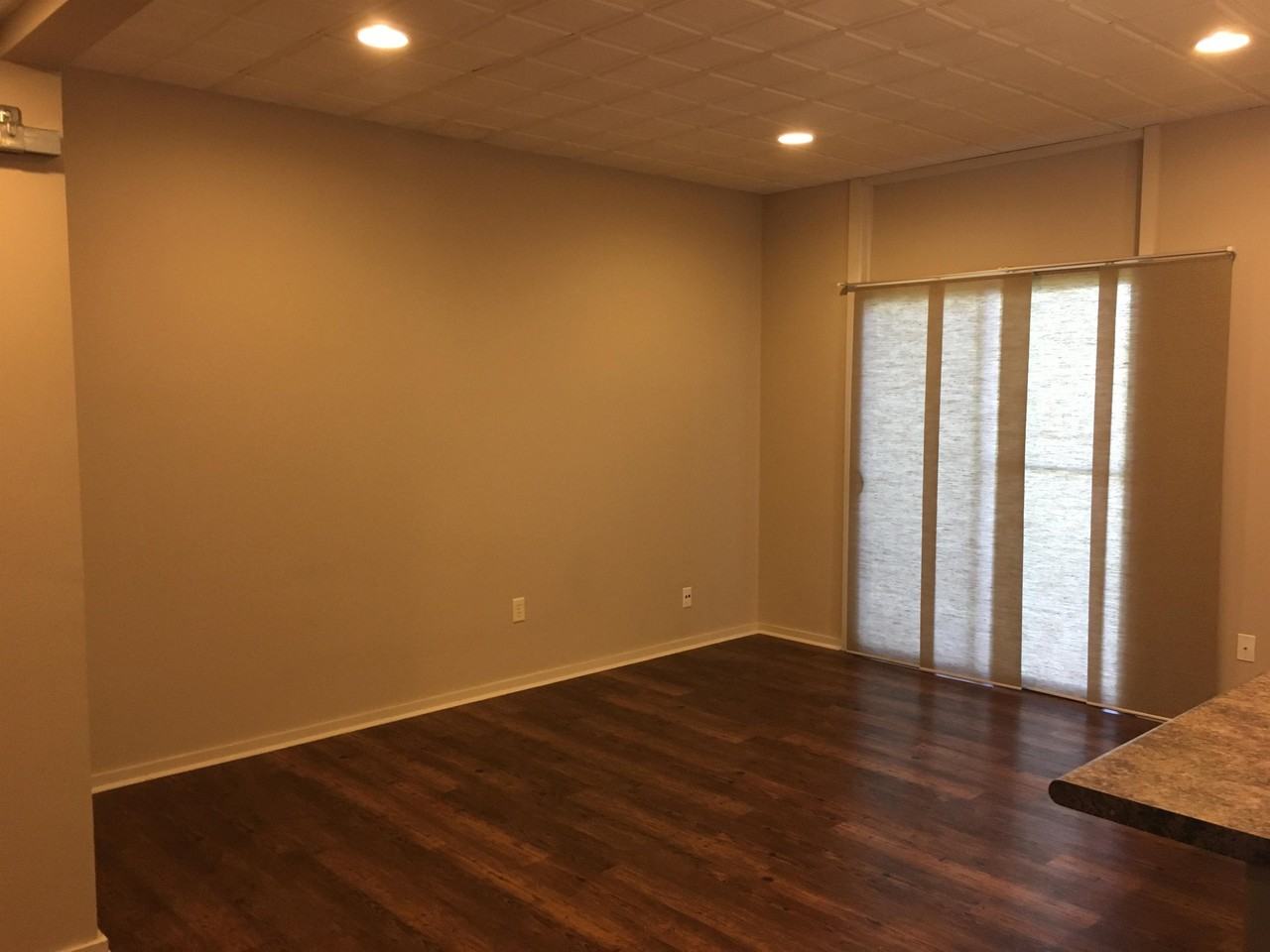 101 Riverside Dr #1 - Photo 5 of 11