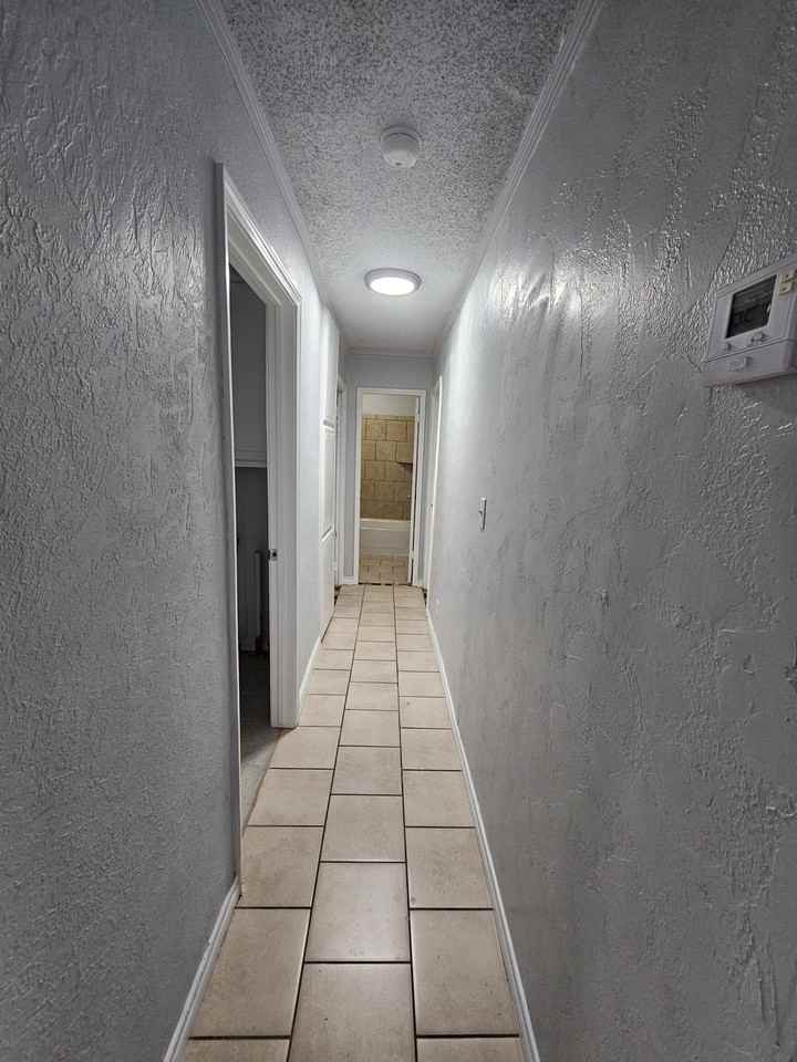 2505 Nw Lincoln Ave #1 - Photo 5 of 14