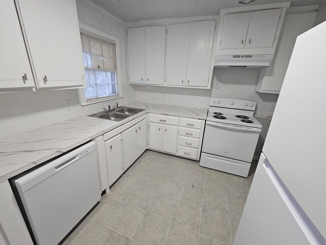 2505 Nw Lincoln Ave #1 - Photo 6 of 14