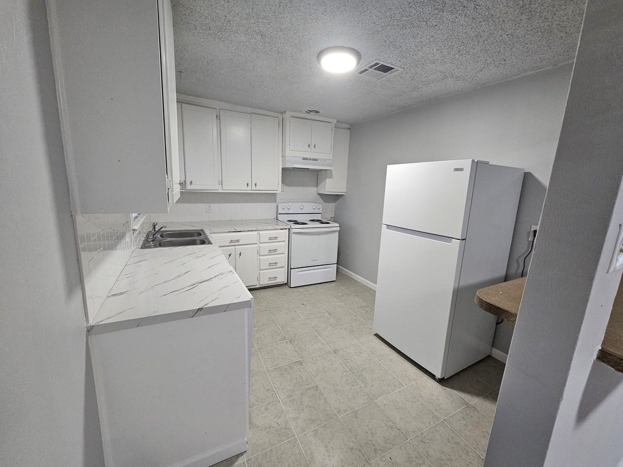 2505 Nw Lincoln Ave #1 - Photo 7 of 14