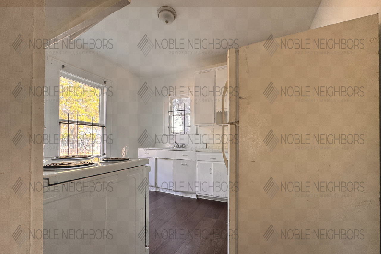 3728 Silver St #1 - Photo 5 of 10