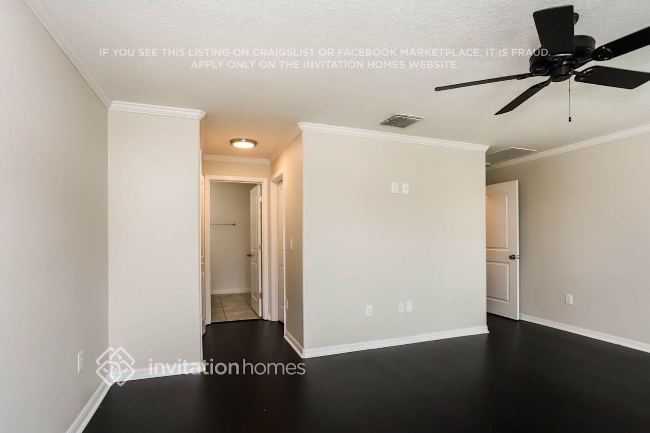 10667 Lake Montauk Dr - Photo 5 of 14