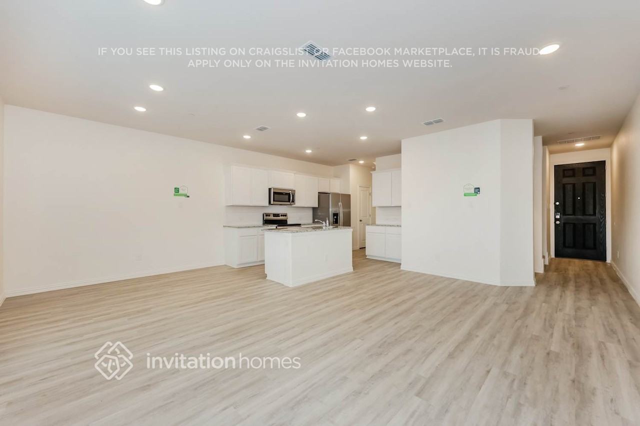 6454 Blue Trl - Photo 5 of 31