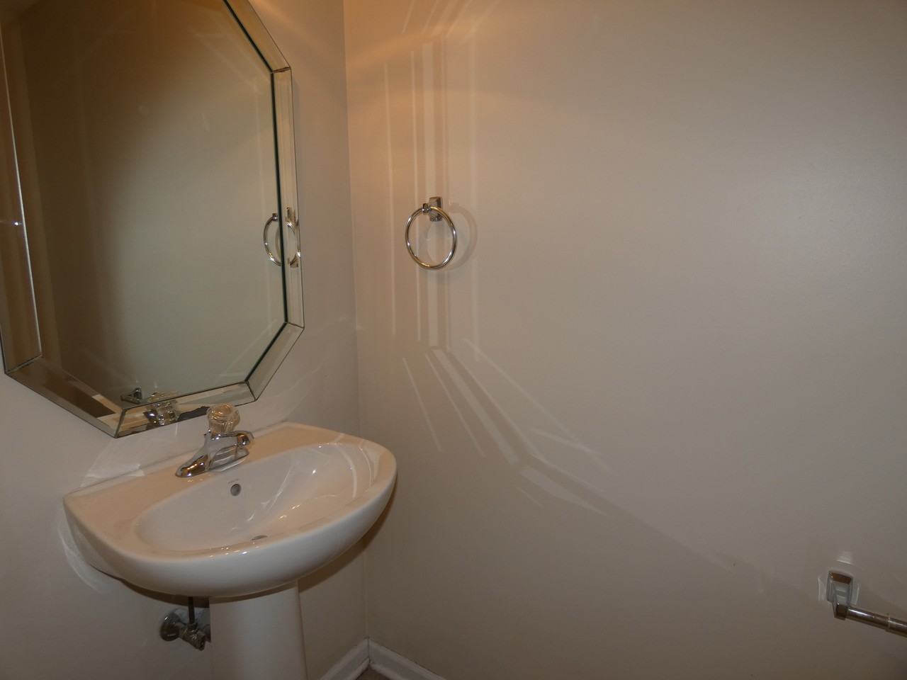 5506 N Fairmount Ave - Photo 7 of 15