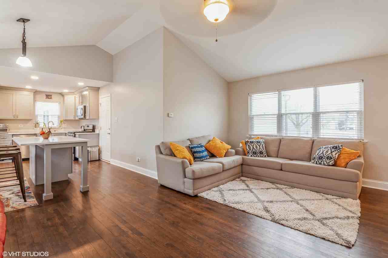 2043 University Dr #1 - Photo 3 of 20