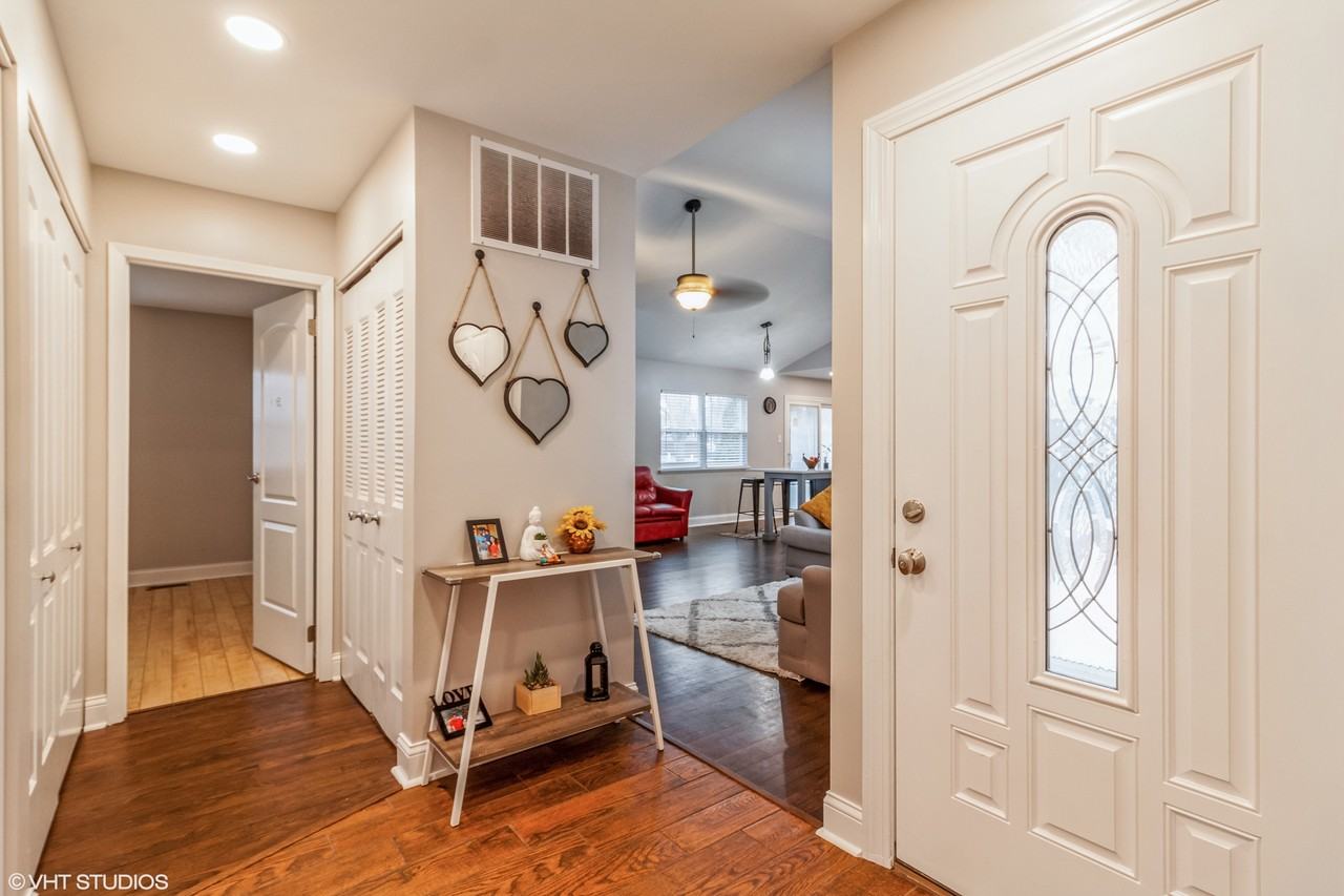 2043 University Dr #1 - Photo 6 of 20