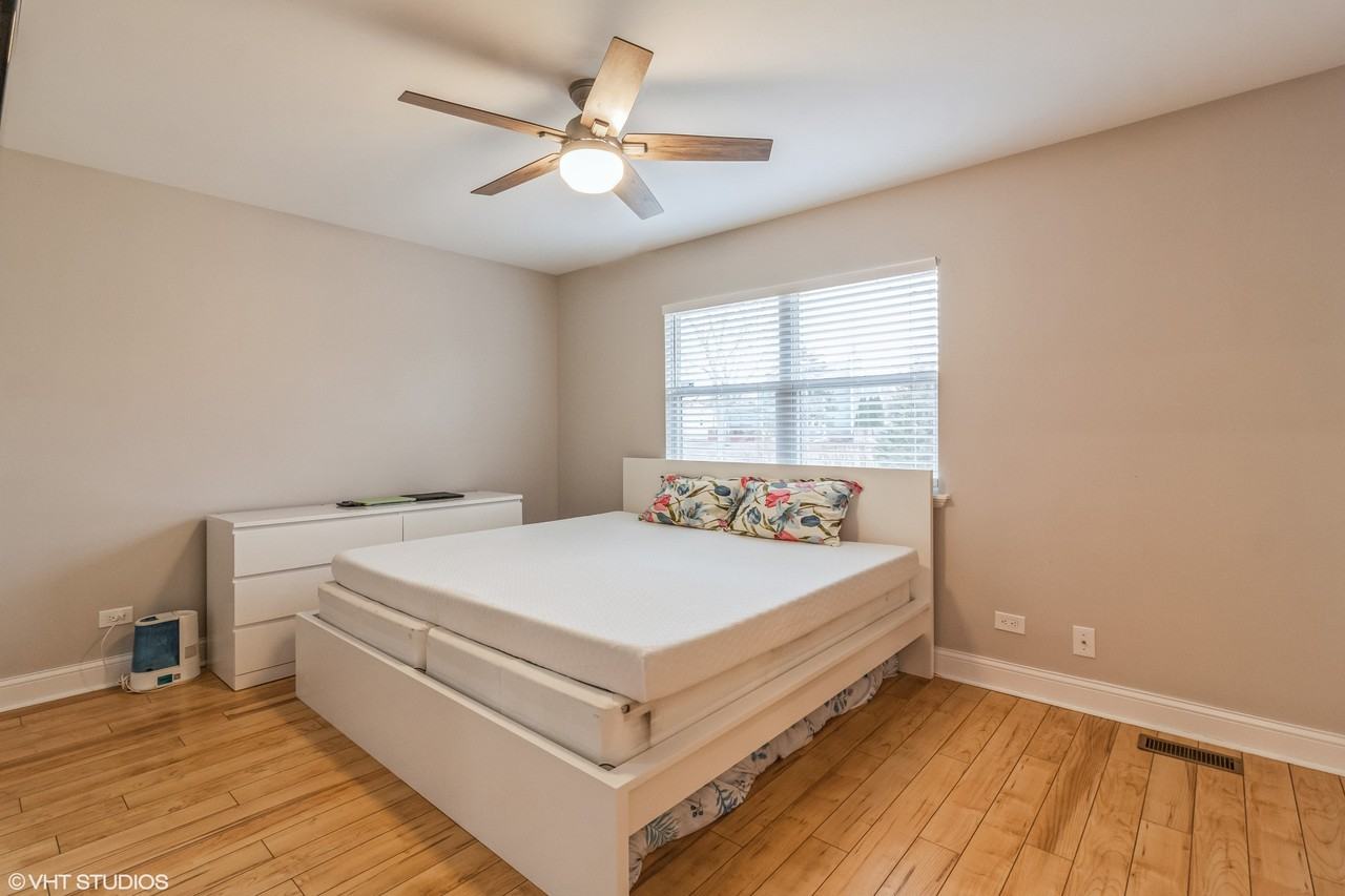 2043 University Dr #1 - Photo 7 of 20