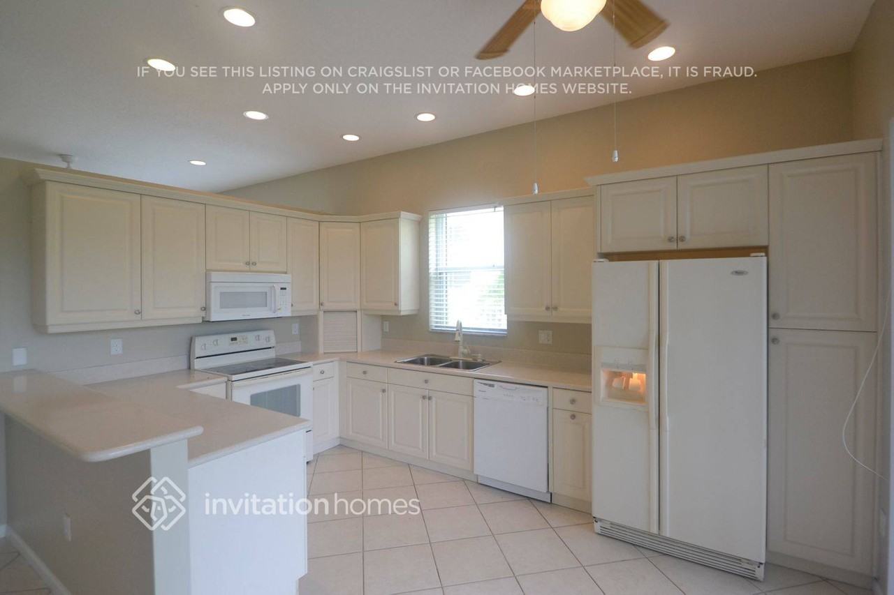 5213 Sw 158th Ave - Photo 3 of 14