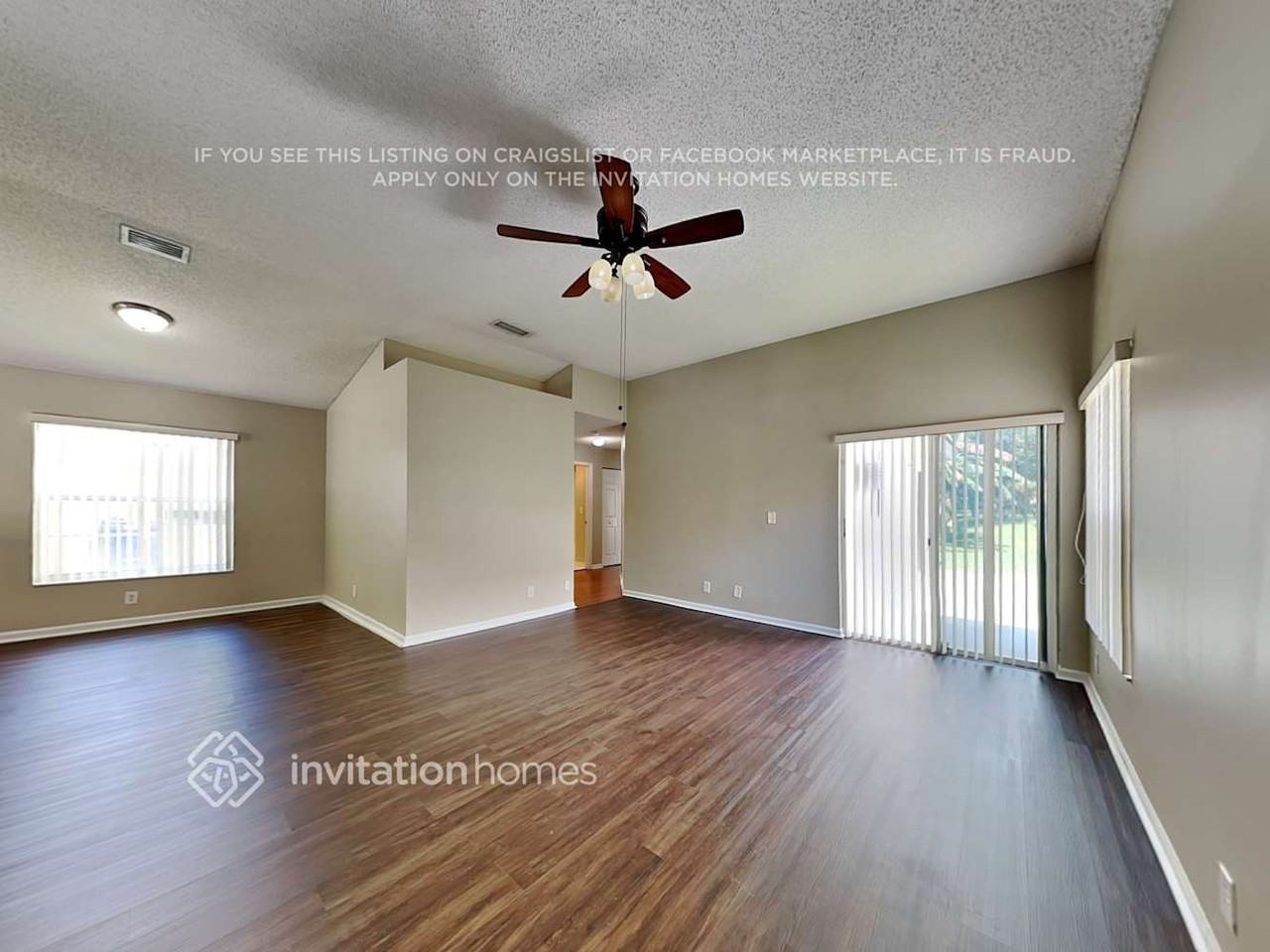 1928 Sw 177th Ave - Photo 3 of 18