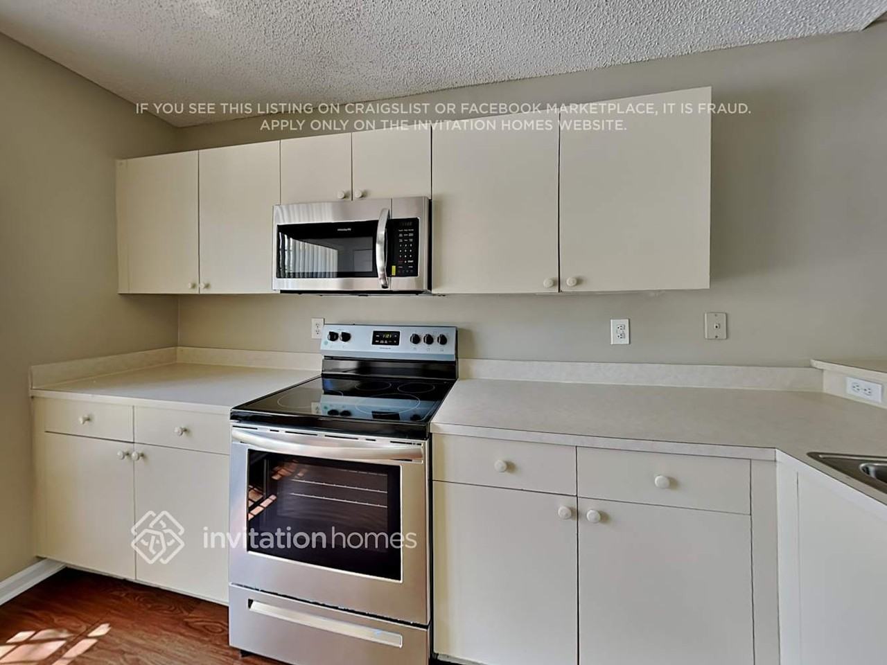 1928 Sw 177th Ave - Photo 5 of 18