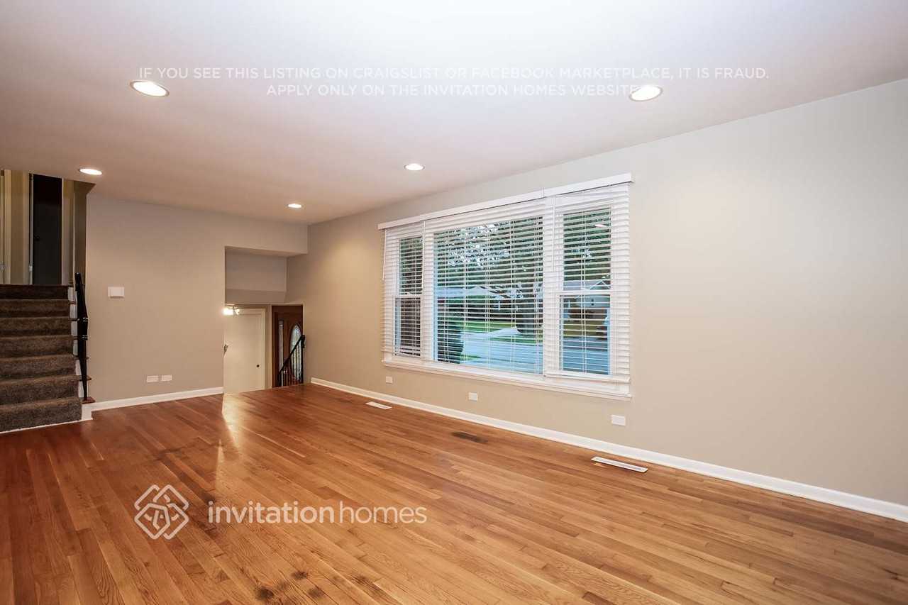 14723 Menard Ave - Photo 3 of 20