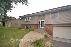 featured image of 7897 Kingsview Ln N