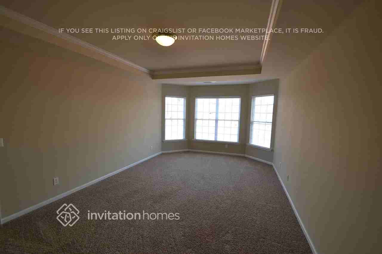 16733 Winston Oaks Ct - Photo 2 of 7