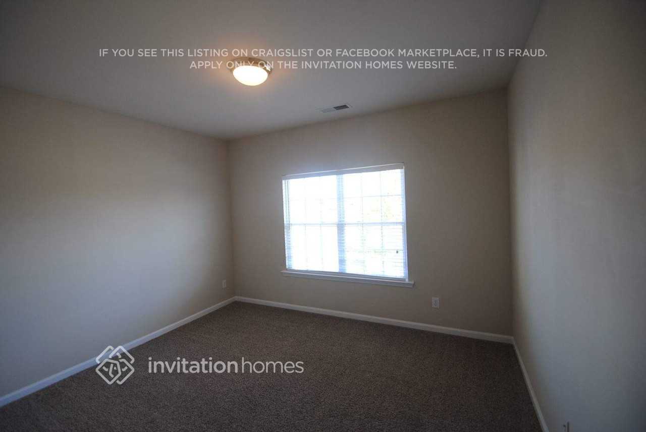 16733 Winston Oaks Ct - Photo 4 of 7