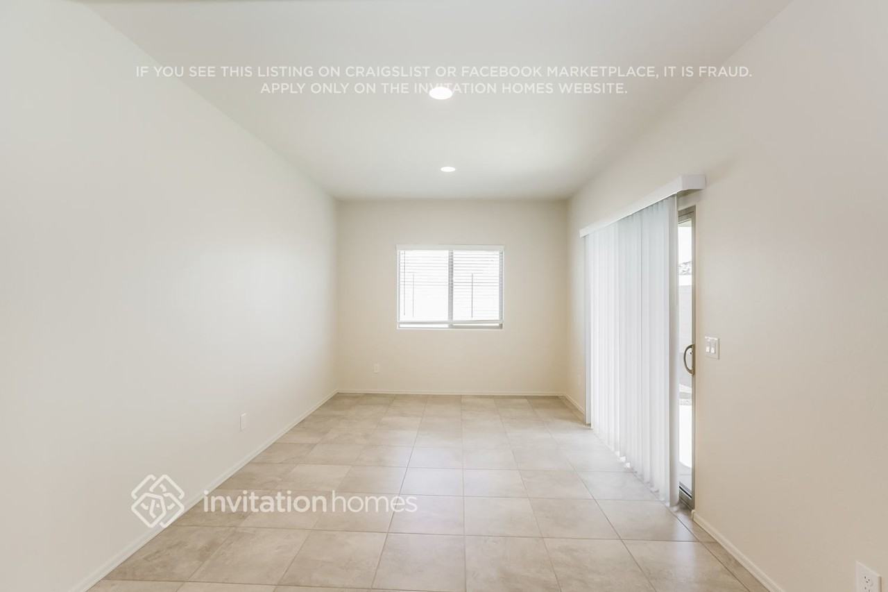 25357 W Chipman Rd - Photo 6 of 21