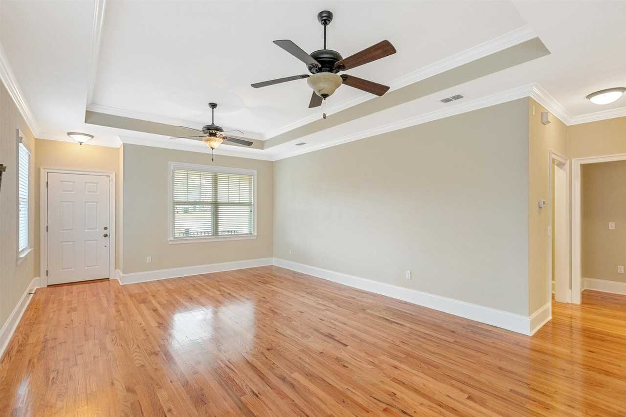 3026 Adiron Way - Photo 2 of 34