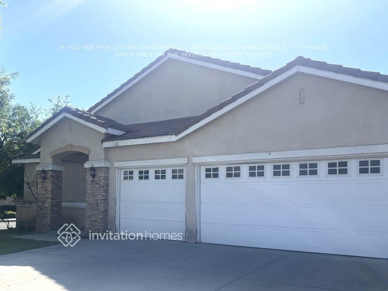 2720 S Cherry Ave - Photo 2 of 17