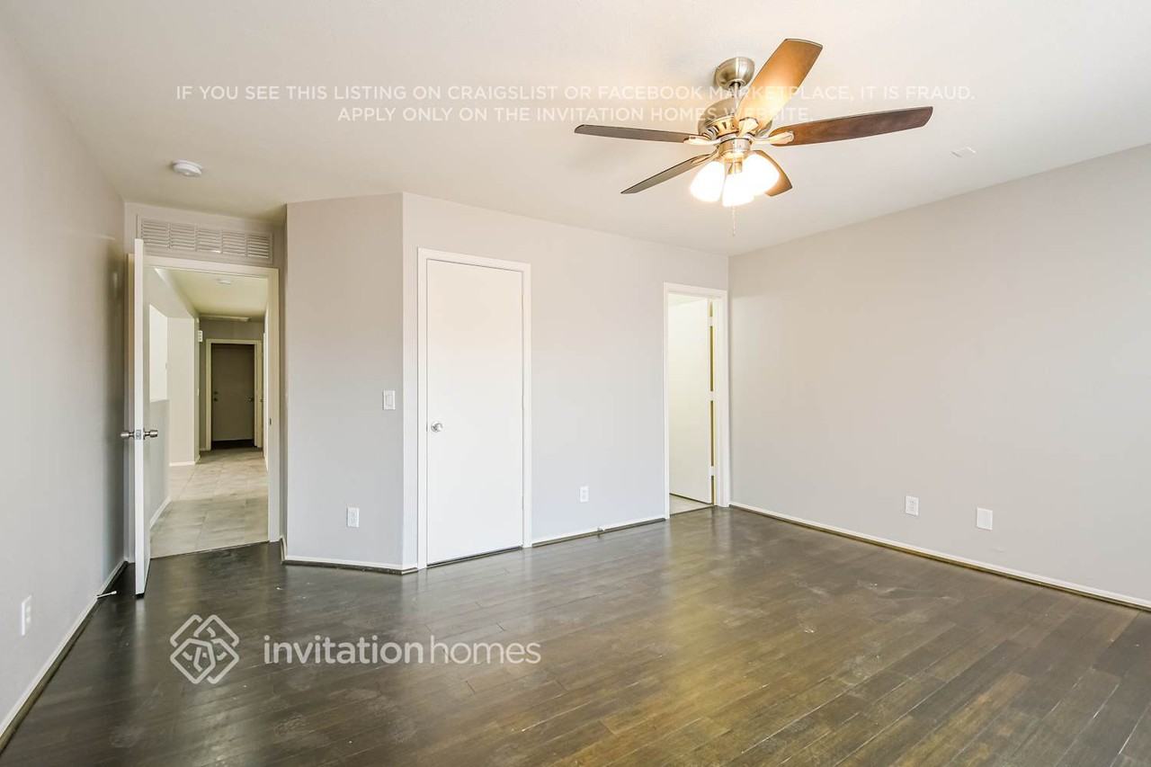 3008 W Blue Sky Dr - Photo 3 of 14