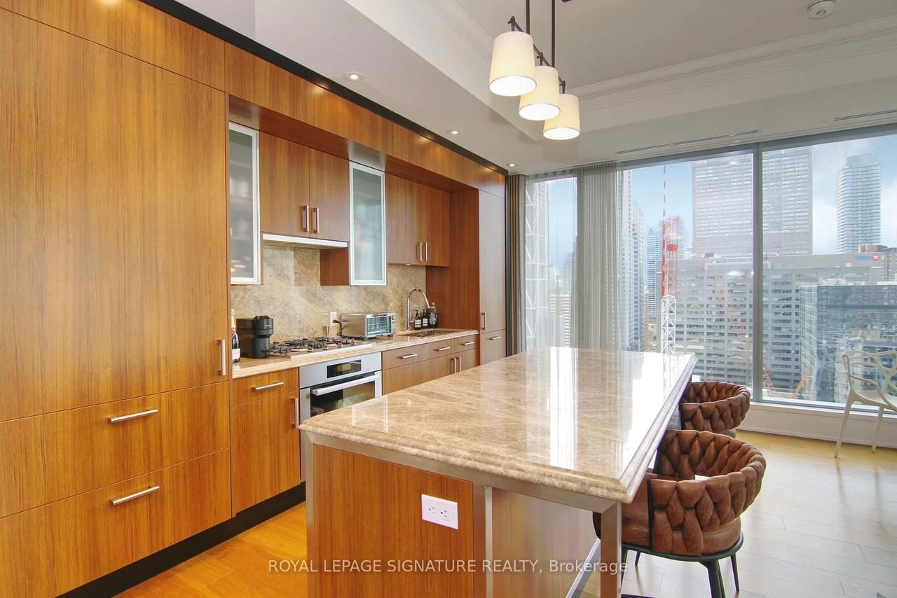 55 Scollard Street - Photo 3 of 13