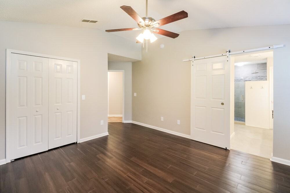 597 Prosperity Lake Dr - Photo 7 of 16