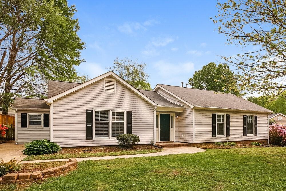 7506 Pirates Cove Ct - Photo 3 of 16