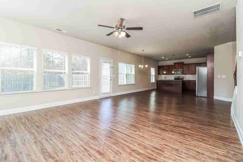 267 Faron Dr Sw - Photo 6 of 17