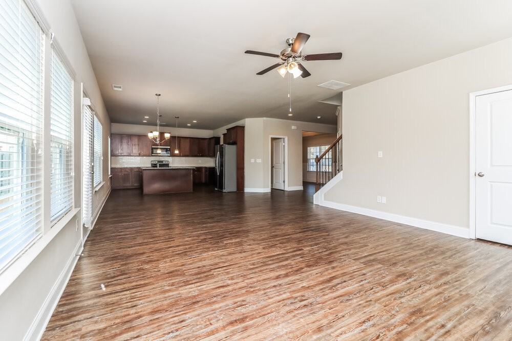 267 Faron Dr Sw - Photo 7 of 17