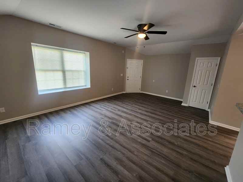 515 S 20th St - Photo 2 of 19