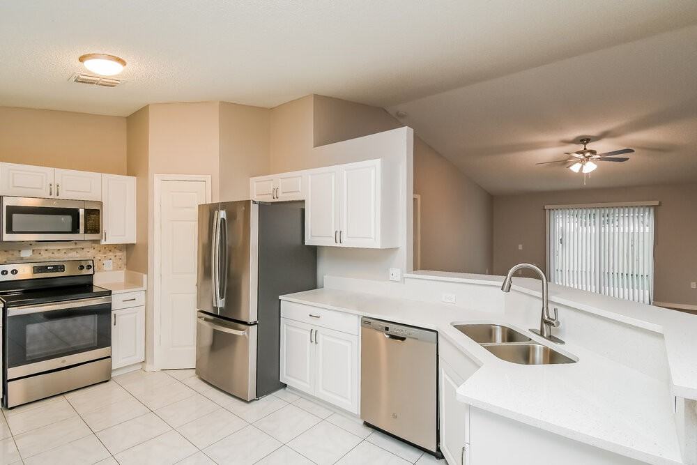 84 Reeding Ridge Dr W - Photo 6 of 16