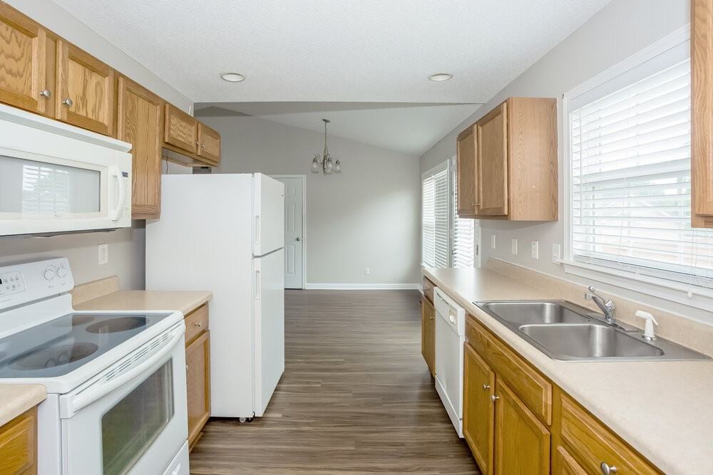 105 Birch Ct - Photo 6 of 17
