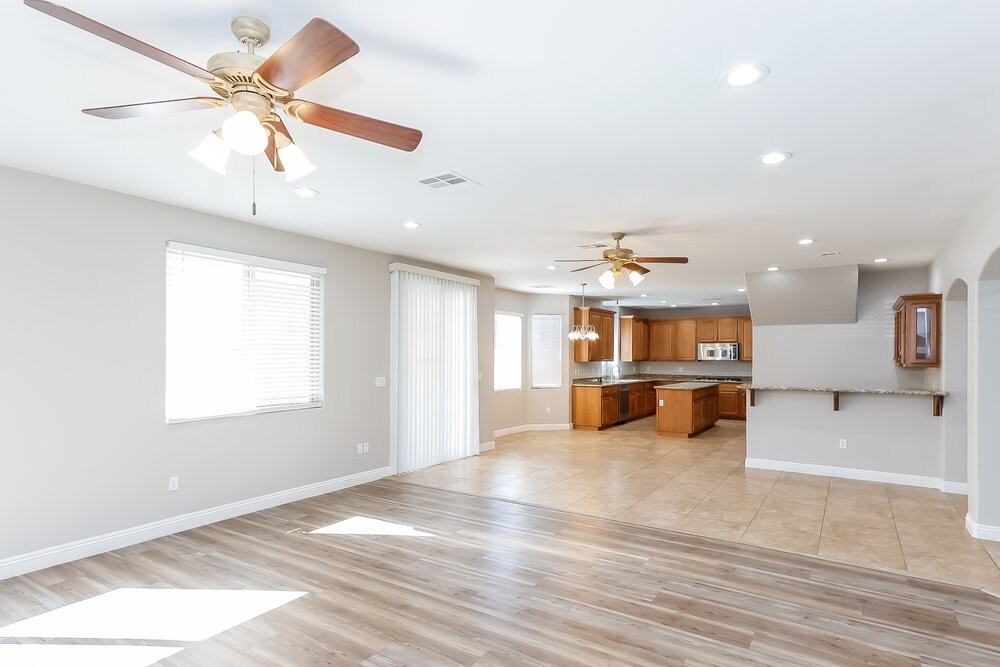 537 Copper View St - Photo 7 of 17