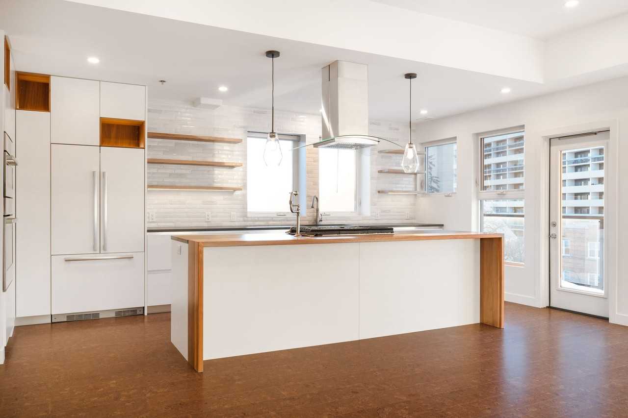 260 Wellington Cres - Photo 4 of 24