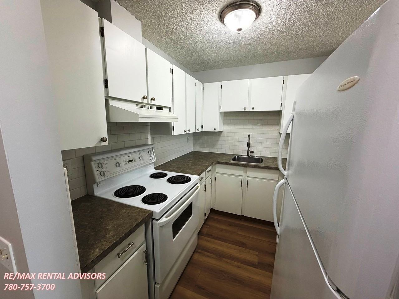 90 Glamis Dr Sw - Photo 2 of 13