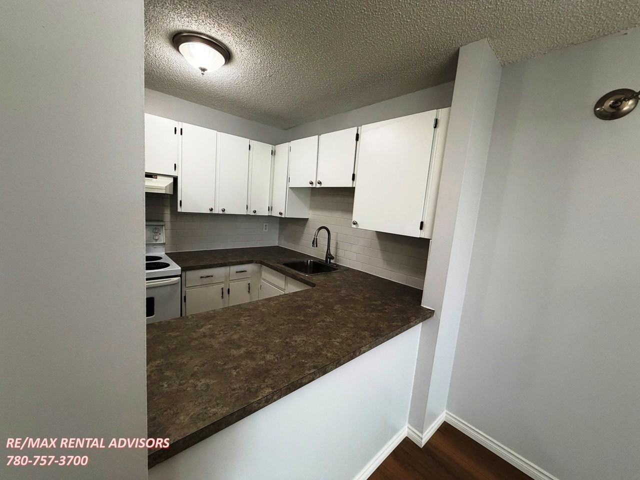 90 Glamis Dr Sw - Photo 4 of 13